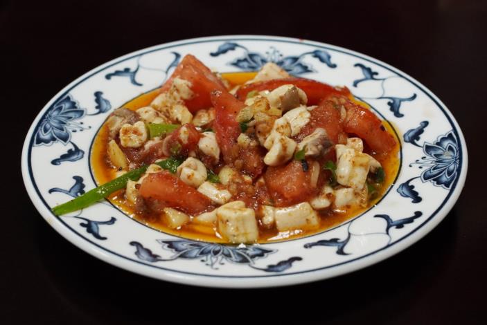 這道「番茄牛骨髓」可是吸引無數行家推薦的美妙料理