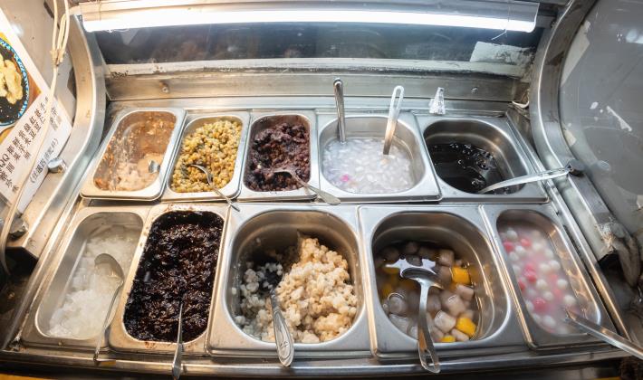 老闆每天現煮各式配料 