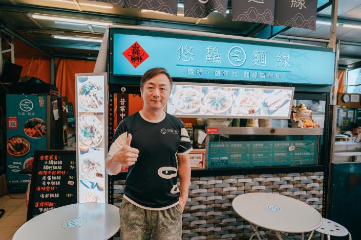 廖翔輝是很有想法的創業家，創新研發許多麵線口味。