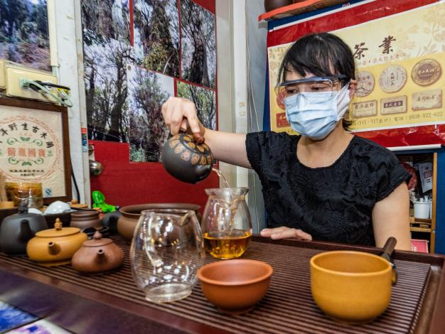 歡迎大家到地下街奉茶