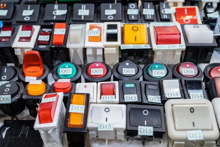 各種電子儀器開關