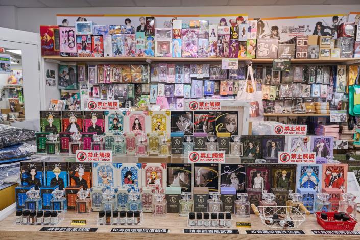木棉花販售的都是當前最流行的動漫授權商品。