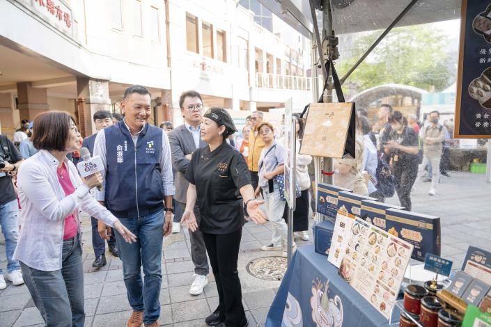 臺北市政府俞振華副秘書長巡禮