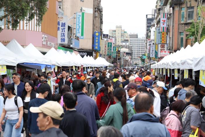「2026大口吃萬華美食祭xMIT嘉年華」市集65攤精選攤位，邀請民眾體驗萬華魅力