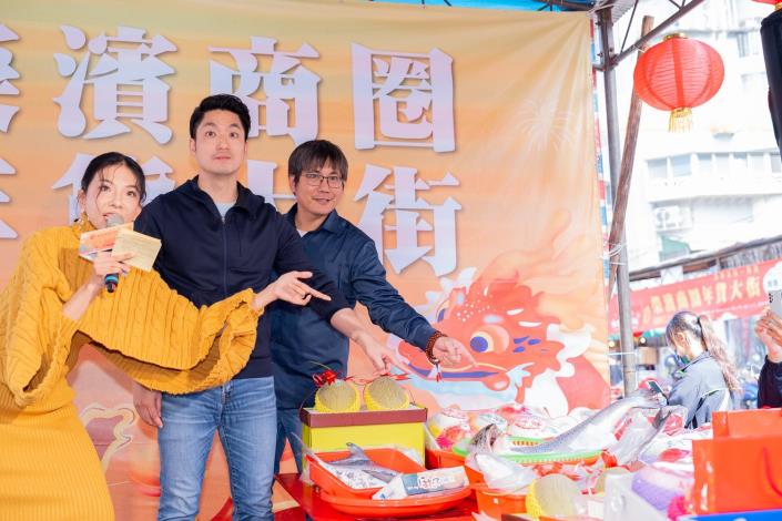 15.高品質生鮮蔬果食品就在榮濱商圈！