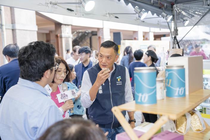 臺北市政府俞振華副秘書長巡禮再造店家