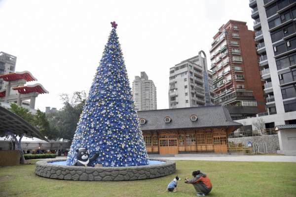 台北生活祭‧耶誕禮讚十米高溫泉耶誕樹
