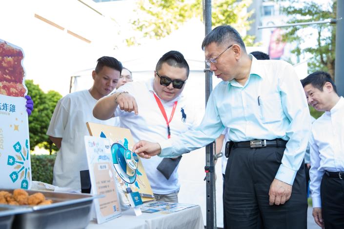 市長體驗再造店家魔法炸雞改造後成果