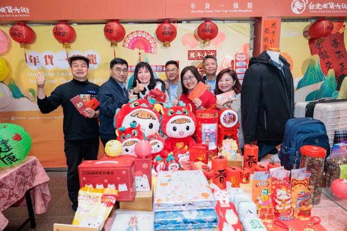 臺北市各大年貨商圈現場展示特色年貨