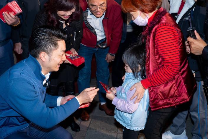 蔣萬安市長發送限量「年貨三十」發財金