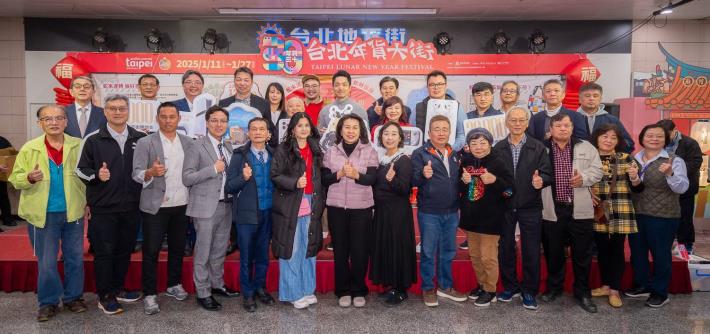 蔣萬安市長於台北地下街與貴賓大合照