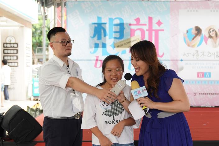 6.「四平挺你報不平」大聲公比賽活動參賽的民眾