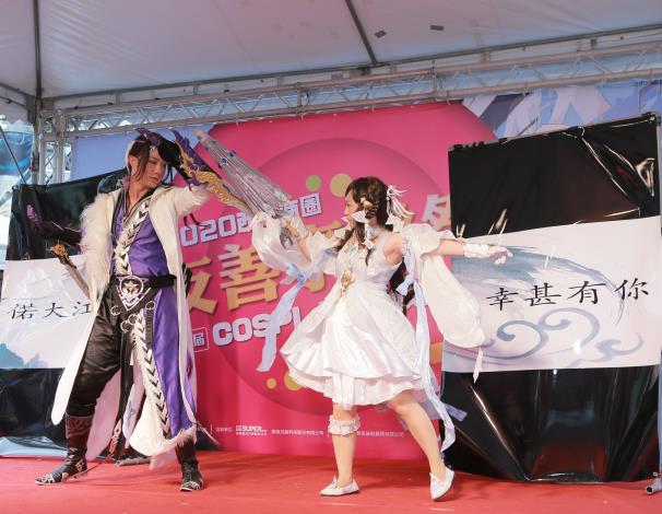 團體組Coser賣力演出1