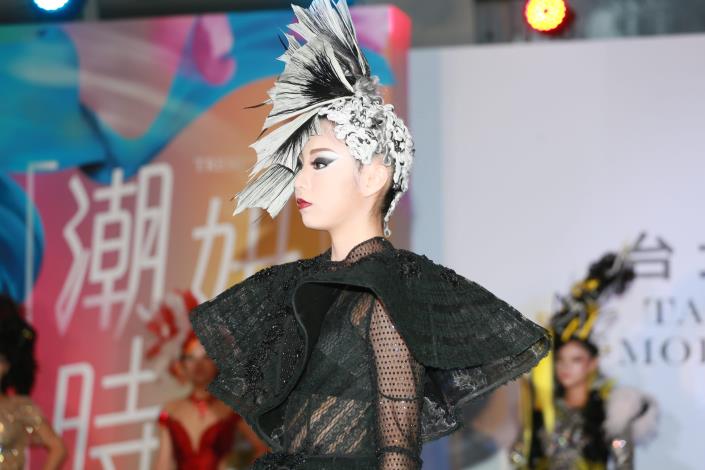 國際潮流藝術秀模特兒展示作品