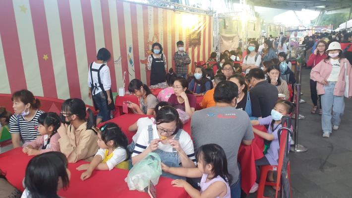 「職人實習營」趣味體驗活動吸引許多民眾參加