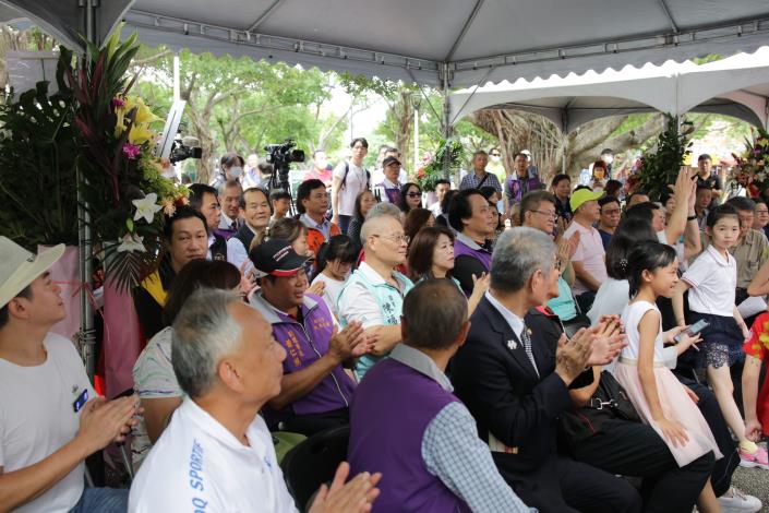 各商圈代表及民眾踴躍參與開幕儀式