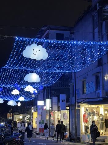 忠孝東路4段205巷「漫步閃耀星空下」燈飾