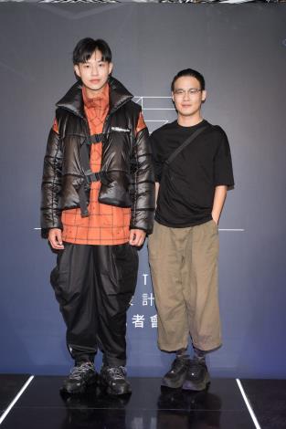 2019年台北好時尚金獎設計師劉奕聖與伊林名模，共同展示去年獲得金獎的作品