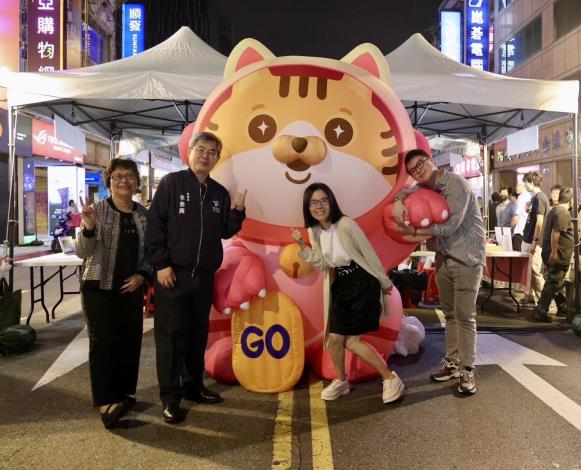 八德資訊商圈新增可愛「貓店長」吉祥物，打卡拍照送好禮