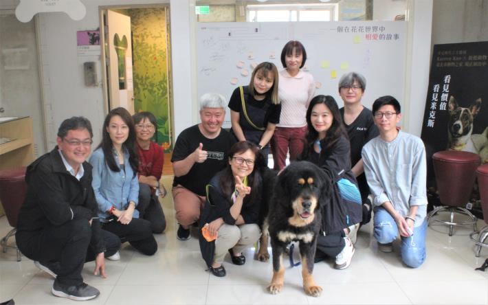 圖1.臺北市民意代表與動保人士參訪臺北市動物之家與推廣犬貓認養.JPG