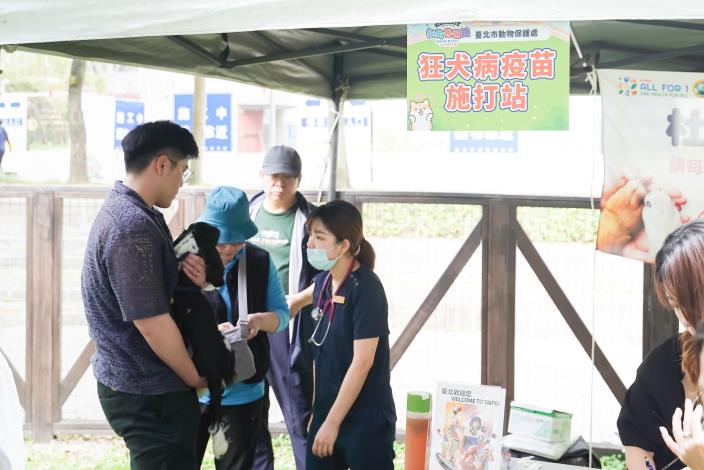 圖5、「狗狗春遊趣」免費狂犬病疫苗施打服務