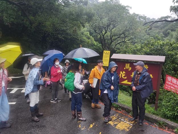圖2-志工老師們的駐點宣導-三不原則馬槽培訓營