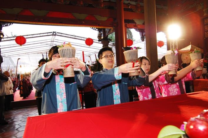 由開平餐飲職業學生擔綱之進饌饌生