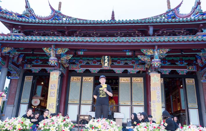 柯市長祝福勉勵成年學子( 臺北市政府觀光傳播局提供)