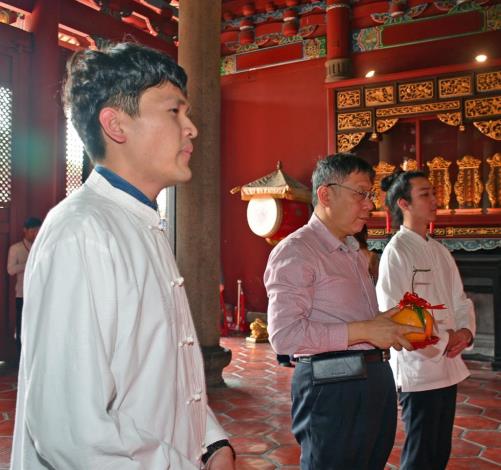 柯市長新春至孔廟祈福