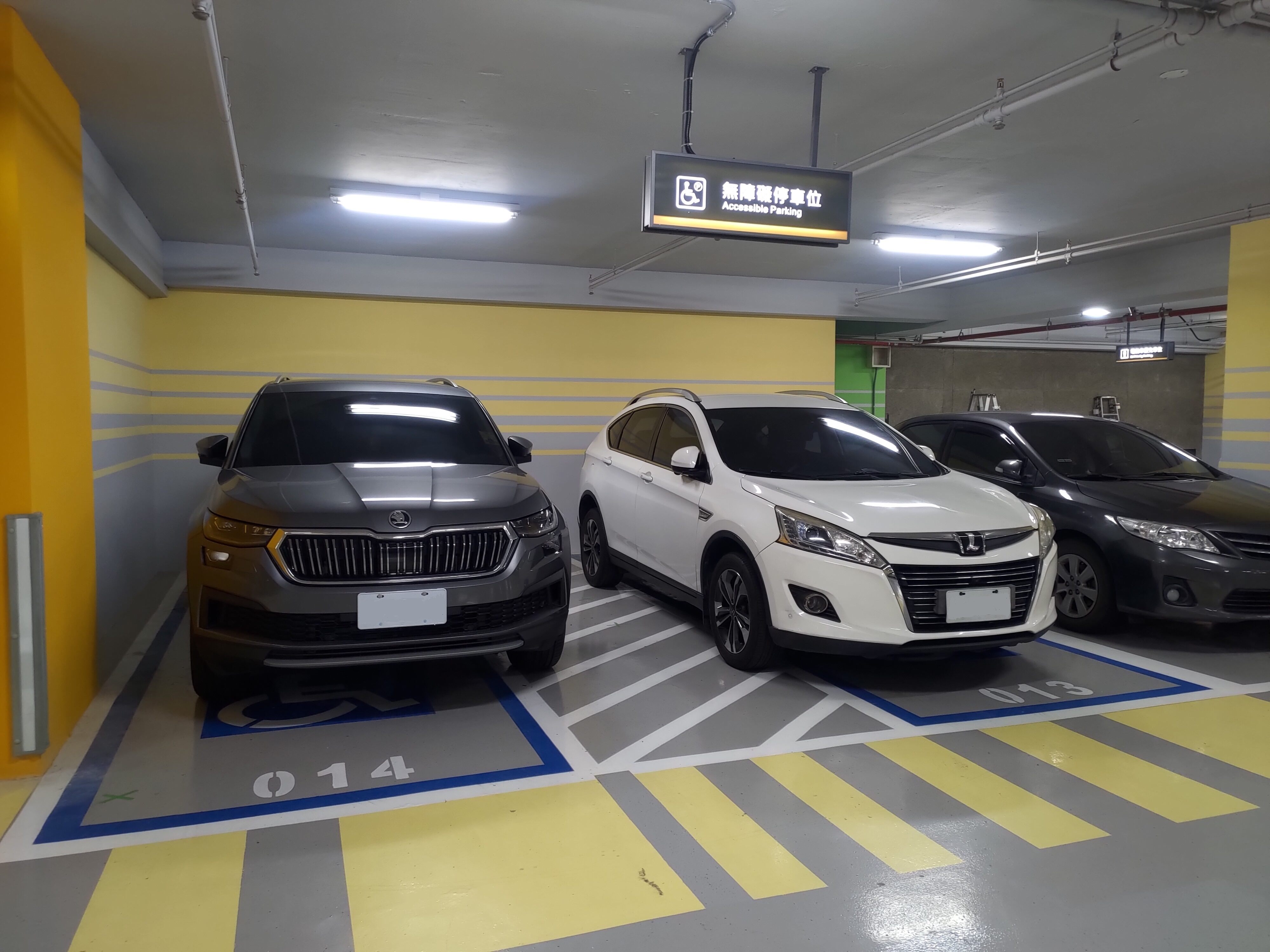 無障礙停車位