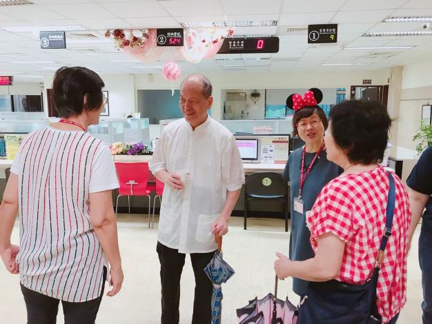 民眾說他也愛老婆