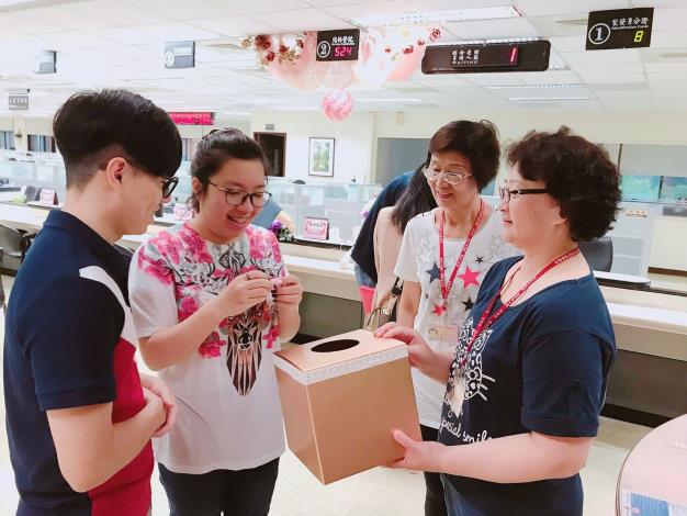 好緊張喔會抽到什麼呢