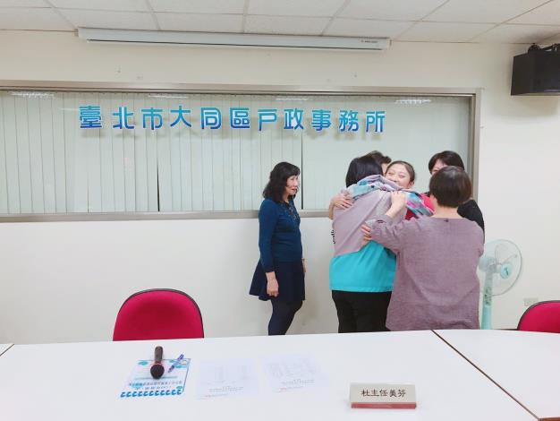 志工伙伴不捨的祝福