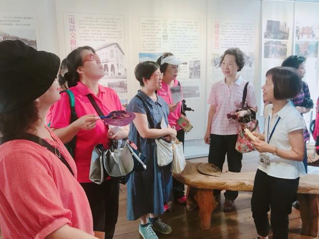 撫臺街洋樓志工解說