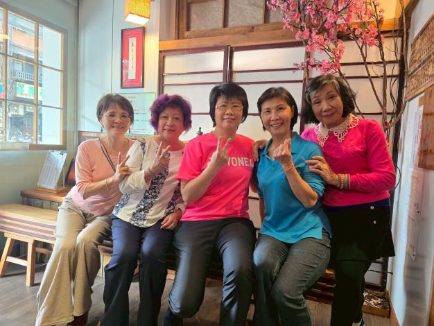 主任與志工合照(三)