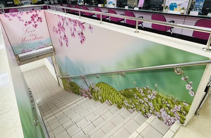 戶所走道側面