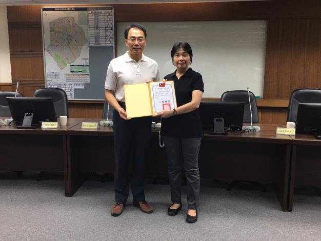 志工黃美惠榮獲上半年度民政團隊績優志工服務人員