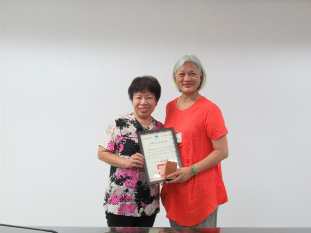 本所志工榮獲107年內政部績優志工銀質徽章