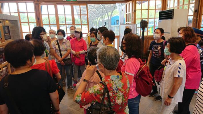 109年志工參訪及聯誼會-參訪新北投車站導覽