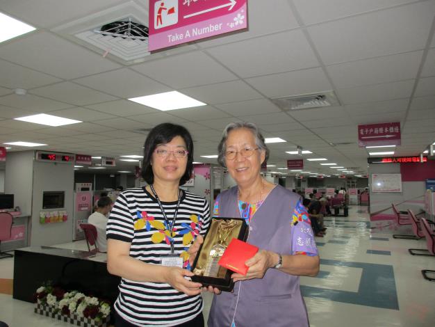 志工姚玉英女士榮獲108年傑出戶政優良志工