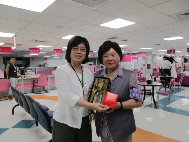 志工高美娥女士榮獲108年傑出戶政優良志工