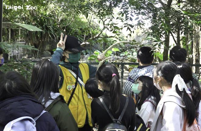 3月起每個月的第三週週日下午1300-1530，將在臺灣動物區梅花鹿展場前進行英文駐站解說活動