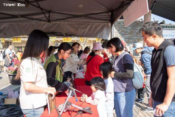 大年初五動物園響應世界穿山甲日，舉辦穿山甲野放追蹤專家分享和闖關活動。