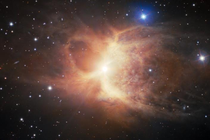 反射星雲IC 2220