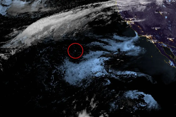 satellite-image-of-asteroid-A11dc6D-impacting-Earth-over-eastern-Pacific-Ocean-on-october-22-2024-f-1 (1)