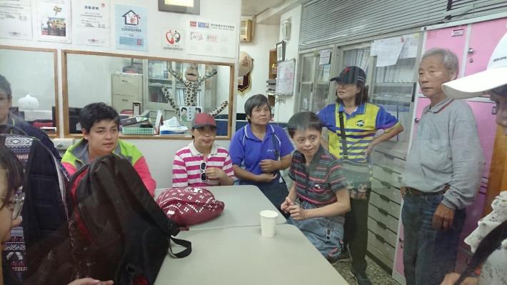 照片5：自立社區學園主任簡介該學園