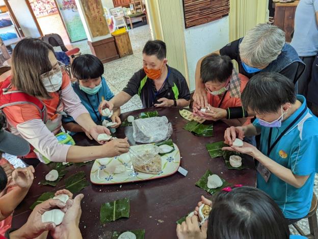體驗手作菜包之樂趣。