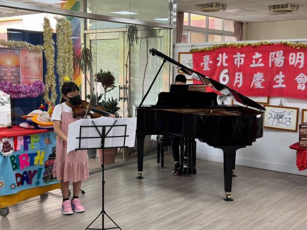 鋼琴與小提琴合奏