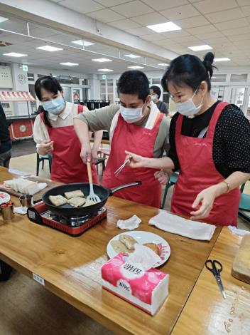 我要把蘿蔔糕煎得金黃漂亮!