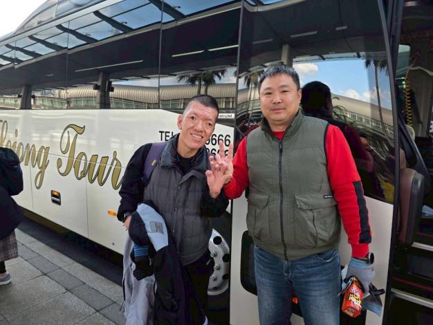 照片27：服務對象感謝司機5天的照顧。